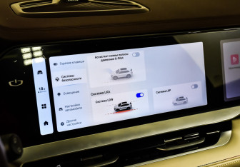 Подержанный автомобиль Geely Monjaro 2023 года (22 фото)