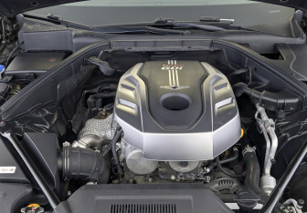 Подержанный автомобиль Genesis G70 2018 года (9 фото)