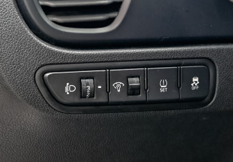 Подержанный автомобиль Kia Rio Hatchback 2021 года (24 фото)