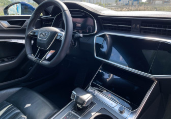 Подержанный автомобиль Audi A7 2019 года (9 фото)