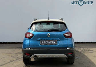 Подержанный автомобиль Renault Kaptur 2017 года (7 фото)