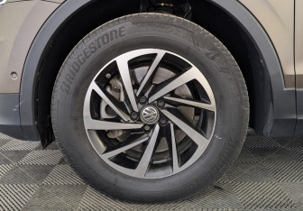 Подержанный автомобиль Volkswagen Tiguan 2018 года (12 фото)