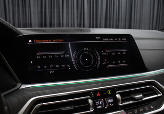 Подержанный автомобиль BMW X7 2019 года (27 фото)