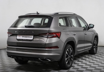 Подержанный автомобиль Skoda Kodiaq 2023 года (5 фото)