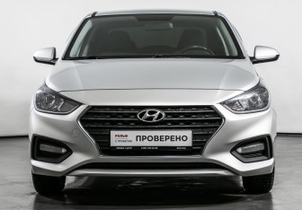 Подержанный автомобиль Hyundai Solaris Sedan 2020 года (2 фото)