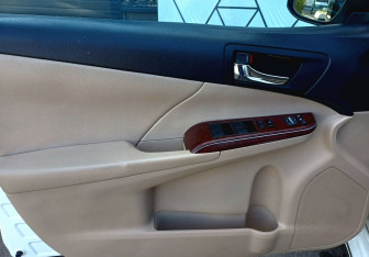 Подержанный автомобиль Toyota Camry Sedan 2012 года (18 фото)