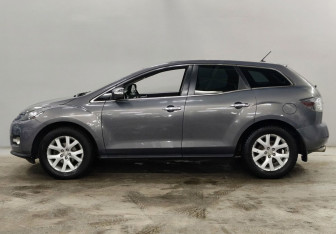 Подержанный автомобиль Mazda CX-7 2008 года (8 фото)