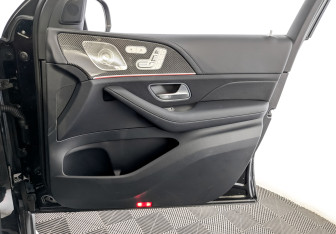 Подержанный автомобиль Mercedes-Benz GLE AMG 2024 года (26 фото)