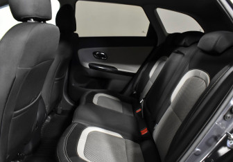 Подержанный автомобиль Kia Ceed Wagon 2013 года (14 фото)