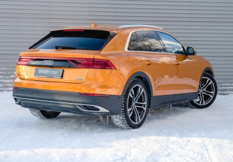 Подержанный автомобиль Audi Q8 2019 года (5 фото)