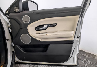 Подержанный автомобиль Land Rover Range Rover Evoque 2015 года (25 фото)