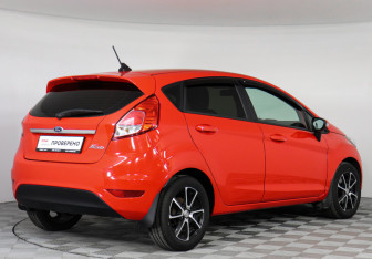 Подержанный автомобиль Ford Fiesta Hatchback 2019 года (5 фото)