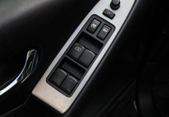 Подержанный автомобиль Nissan Murano Suv 2011 года (15 фото)