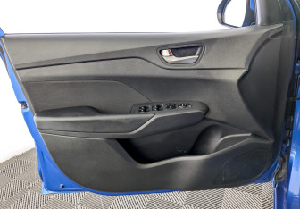 Подержанный автомобиль Hyundai Solaris Sedan 2020 года (19 фото)