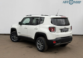 Подержанный автомобиль Jeep Renegade 2015 года (7 фото)