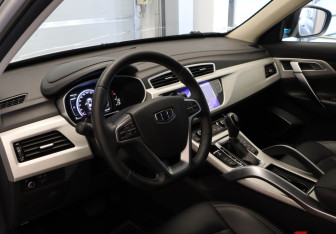 Подержанный автомобиль Geely Atlas 2021 года (7 фото)