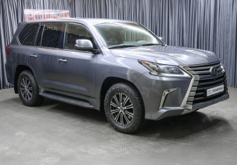 Подержанный автомобиль Lexus LX 2019 года (3 фото)