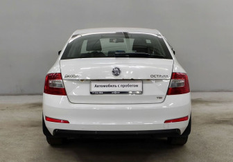 Подержанный автомобиль Skoda Octavia Liftback 2013 года (6 фото)