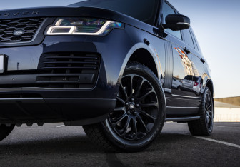 Подержанный автомобиль Land Rover Range Rover 2018 года (2 фото)