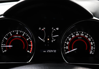 Подержанный автомобиль Toyota Highlander 2010 года (11 фото)