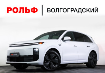 Подержанный автомобиль LiXiang L6 2024 года (32 фото)
