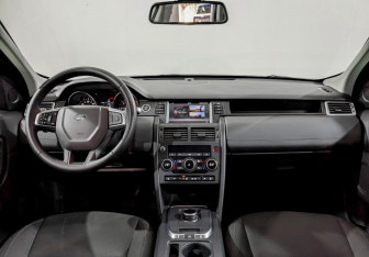 Подержанный автомобиль Land Rover Discovery Sport 2018 года (14 фото)