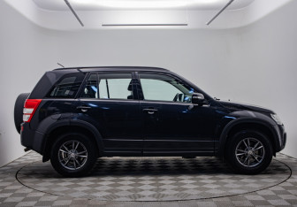 Подержанный автомобиль Suzuki Grand Vitara 2008 года (4 фото)