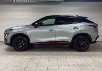 Подержанный автомобиль Omoda C5 2023 года (8 фото)