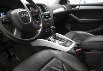 Подержанный автомобиль Audi Q5 2011 года (7 фото)