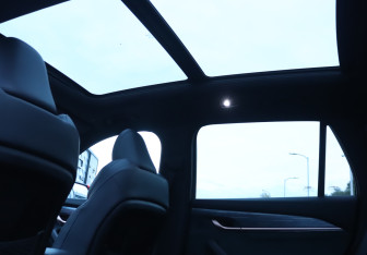 Подержанный автомобиль Geely Monjaro 2023 года (18 фото)