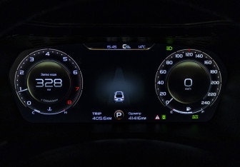 Подержанный автомобиль Geely Tugella 2022 года (14 фото)