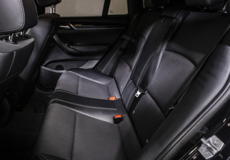 Подержанный автомобиль BMW X4 2015 года (13 фото)