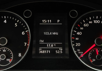 Подержанный автомобиль Volkswagen Passat Sedan 2011 года (15 фото)