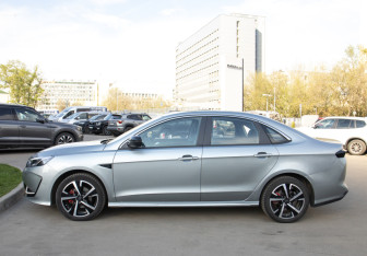 Подержанный автомобиль Kaiyi E5 2023 года (6 фото)
