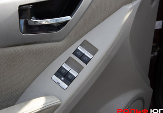 Подержанный автомобиль Lifan X60 2013 года (13 фото)