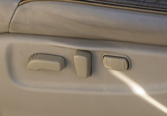 Подержанный автомобиль Infiniti QX80 2017 года (20 фото)