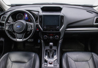 Подержанный автомобиль Subaru Forester Suv 2019 года (13 фото)