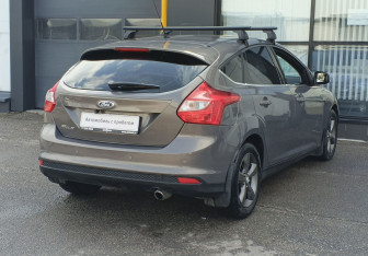 Подержанный автомобиль Ford Focus Hatchback 2013 года (5 фото)