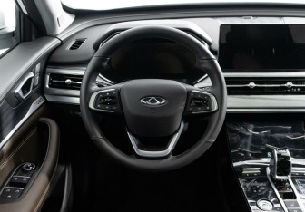 Подержанный автомобиль Chery Tiggo 8 Pro 2022 года (8 фото)