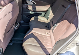 Подержанный автомобиль Exeed TXL 2024 года (12 фото)