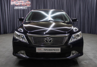 Подержанный автомобиль Toyota Camry Sedan 2014 года (2 фото)