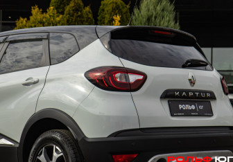Подержанный автомобиль Renault Kaptur 2020 года (16 фото)