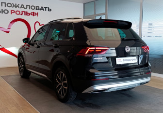 Подержанный автомобиль Volkswagen Tiguan 2019 года (6 фото)