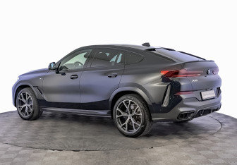 Подержанный автомобиль BMW X6 2021 года (7 фото)