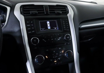 Подержанный автомобиль Ford Mondeo Sedan 2018 года (12 фото)