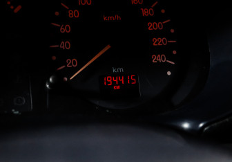 Подержанный автомобиль Renault Clio Hatchback 2000 года (10 фото)