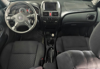 Подержанный автомобиль Nissan Almera Sedan 2006 года (11 фото)