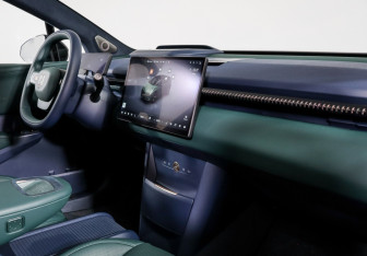 Подержанный автомобиль Zeekr X 2023 года (9 фото)