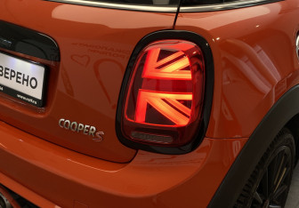 Подержанный автомобиль MINI Hatch 2019 года (8 фото)