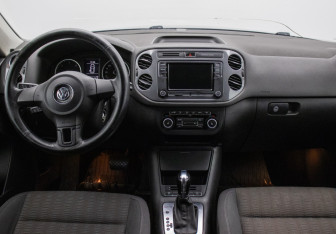 Подержанный автомобиль Volkswagen Tiguan 2012 года (13 фото)